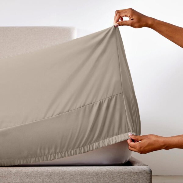 Fitted Sheet Microfiber - 3 Piece - Image 4