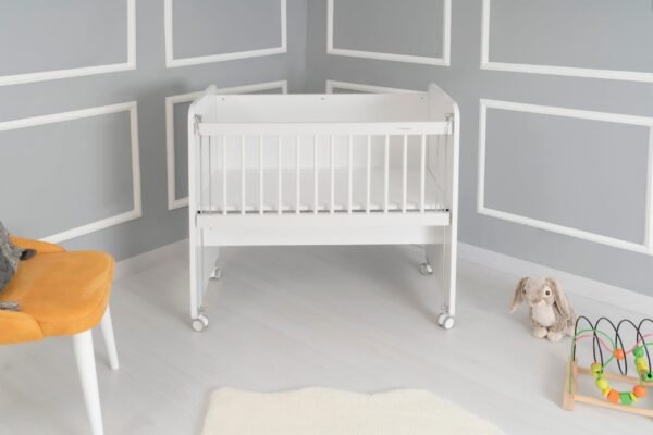 BW1040 Mother Side Crib with wheels white 90 X 50 - Image 11