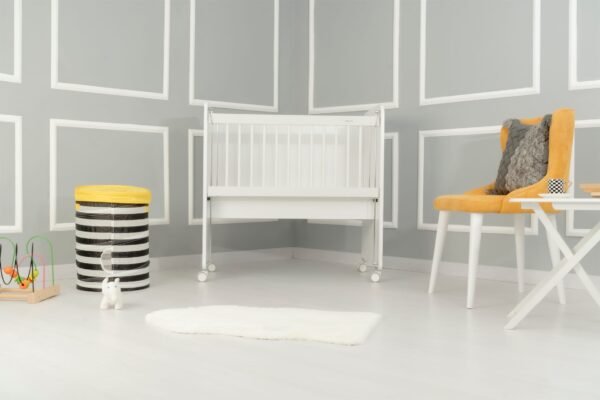 BW1040 Mother Side Crib with wheels white 90 X 50 - Image 8