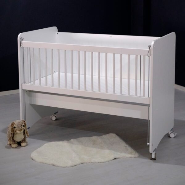 BW1060 White Mother Side Crib with wheels 120 X60